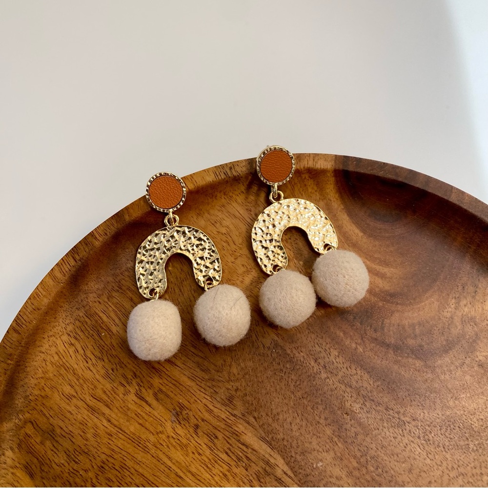 4/$15 Gold Hammered Detail Brown Leather Beige Pom Pom Drop Earrings